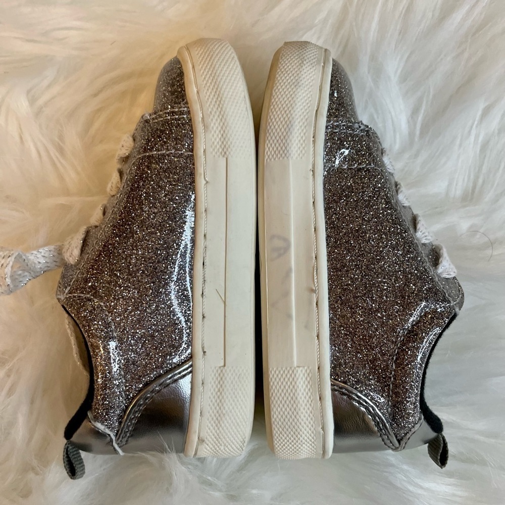 Gap - Platinum Sparkle Sneakers - Toddler Size 6 - Picture 5 of 6